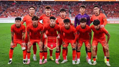乌加特长传失误，球队险些遭遇险情